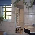 D'hotes La Charmante 3*