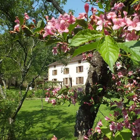 D'hotes La Charmante Bed & Breakfast 3*