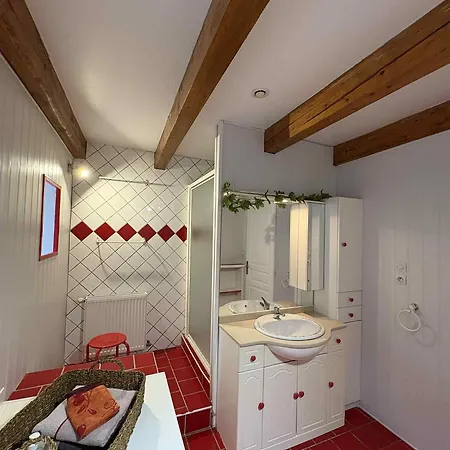 D'hotes La Charmante 3*