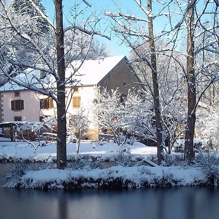 D'hôtes La Charmante Couette-café 3*