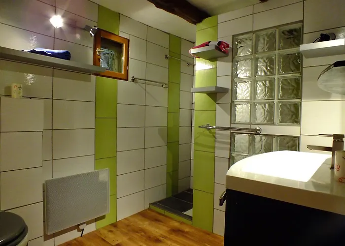 D'hotes La Charmante Bed & Breakfast