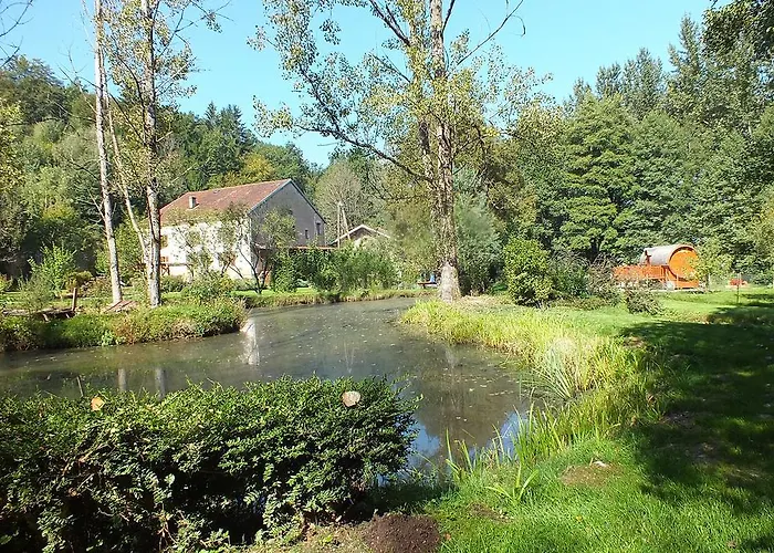 D'hotes La Charmante Bed & Breakfast