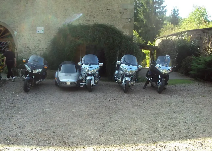 D'hotes La Charmante Bed & Breakfast 3*